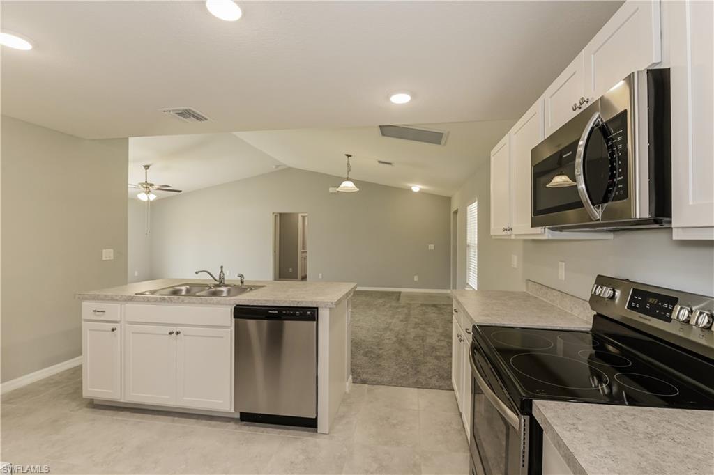 2916 42nd Street Southwest Lehigh Acres, FL 33976 - Photo 8 of 15