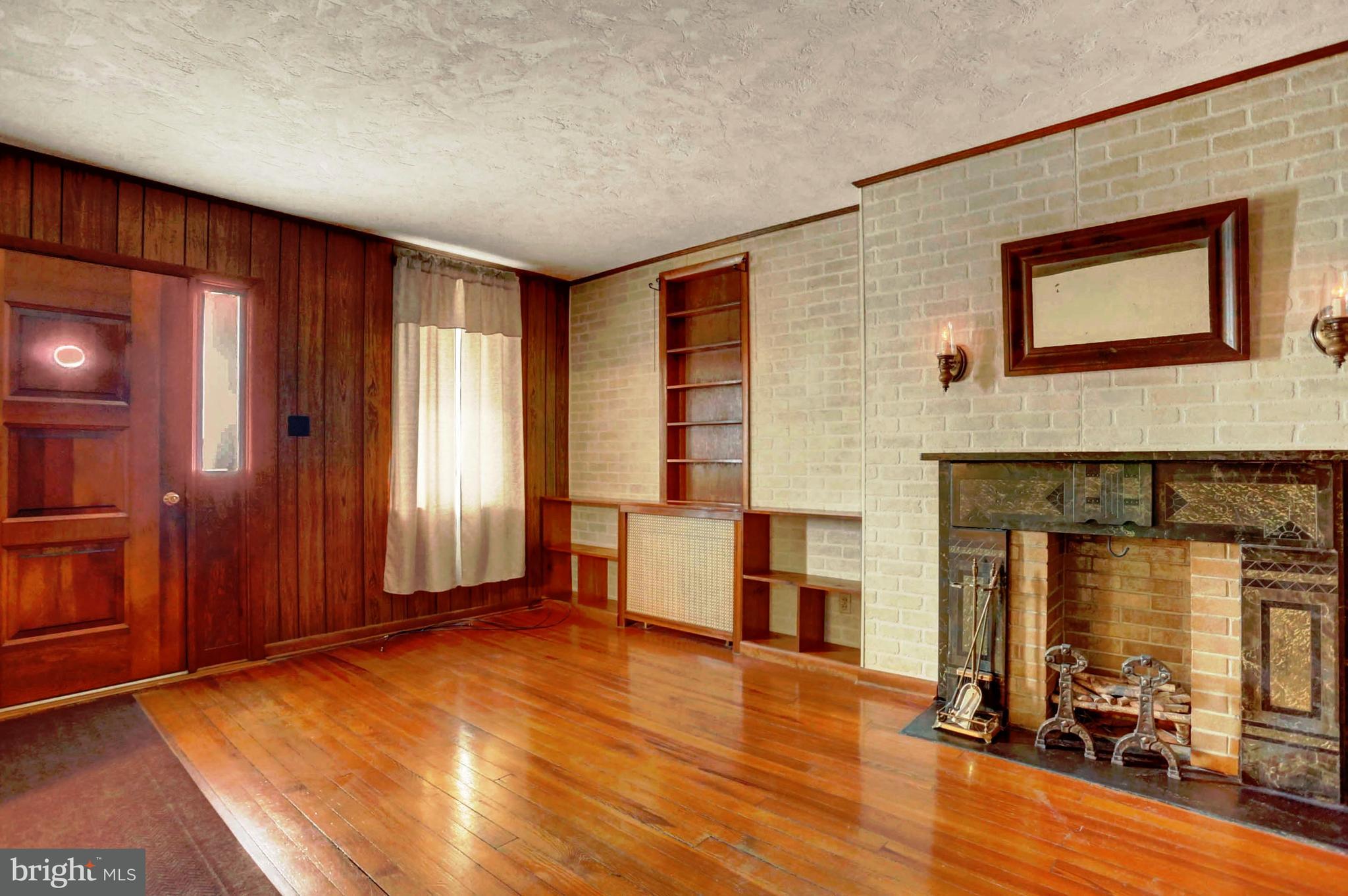 318 High Street Hanover, PA 17331 - Photo 4 of 33 Gallery Image 4