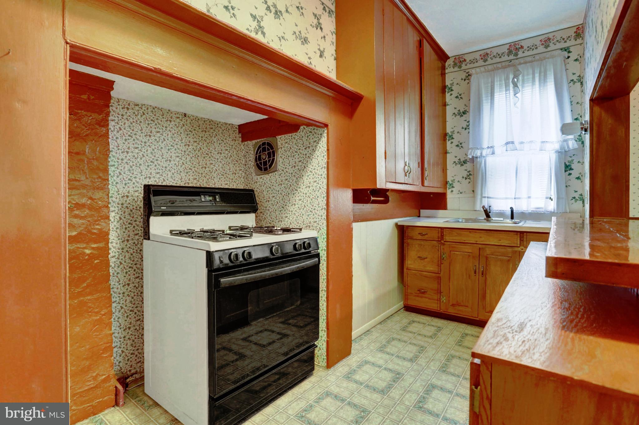 318 High Street Hanover, PA 17331 - Photo 10 of 33 Gallery Image 10