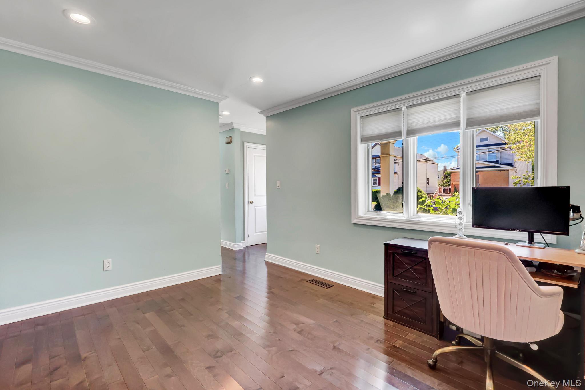 360 Westminster Road Cedarhurst, NY 11516 - Photo 12 of 31 OFFICE/FLEX ROOM
