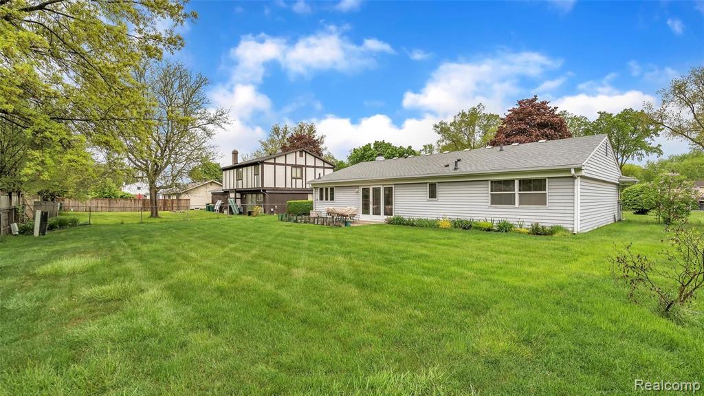 22728 Meadowbrook Road Novi, MI 48375 - Photo 31 of 34