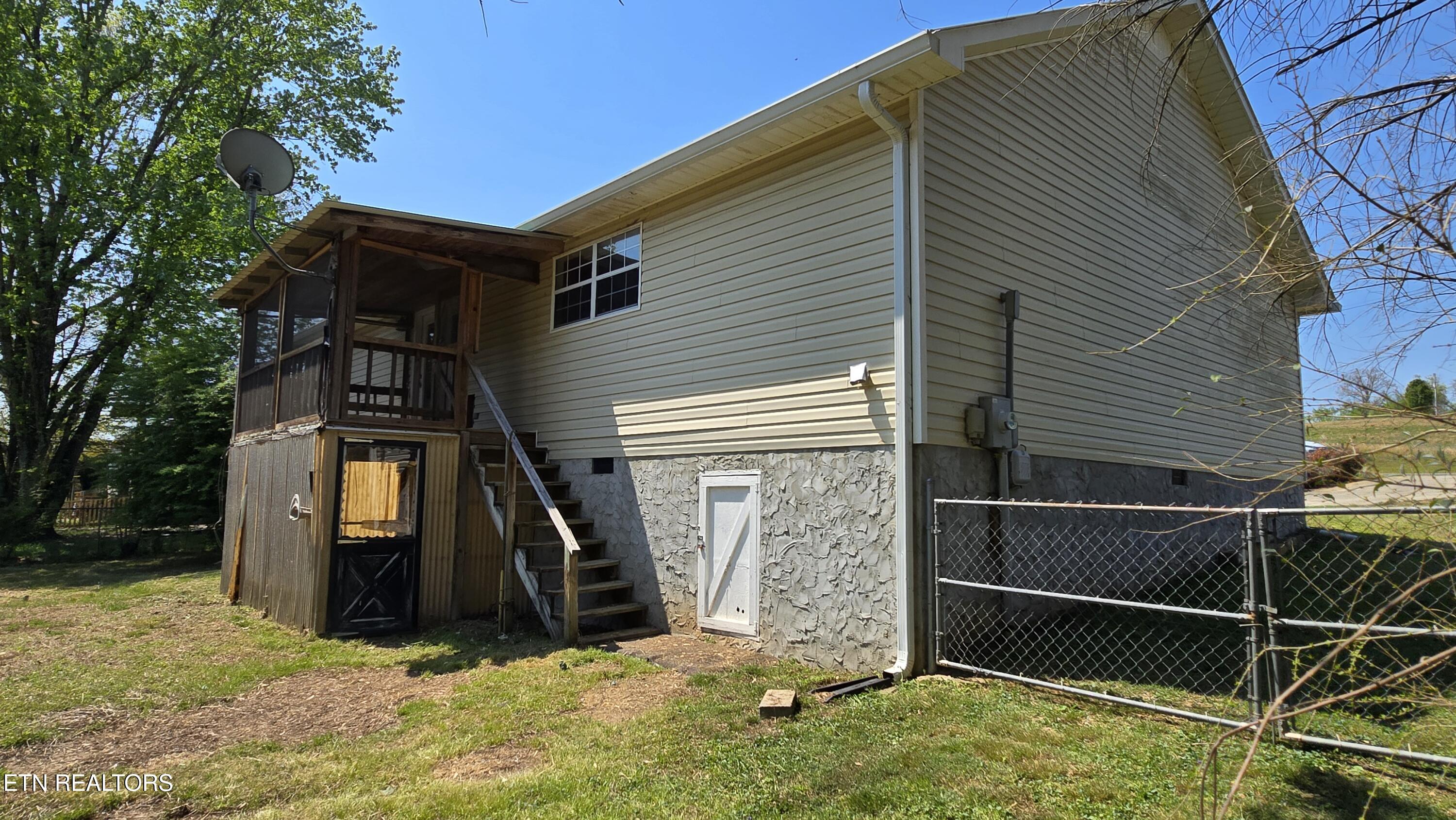 324 Circle R Drive Benton, TN 37307 - Photo 2 of 29 20260407_140834