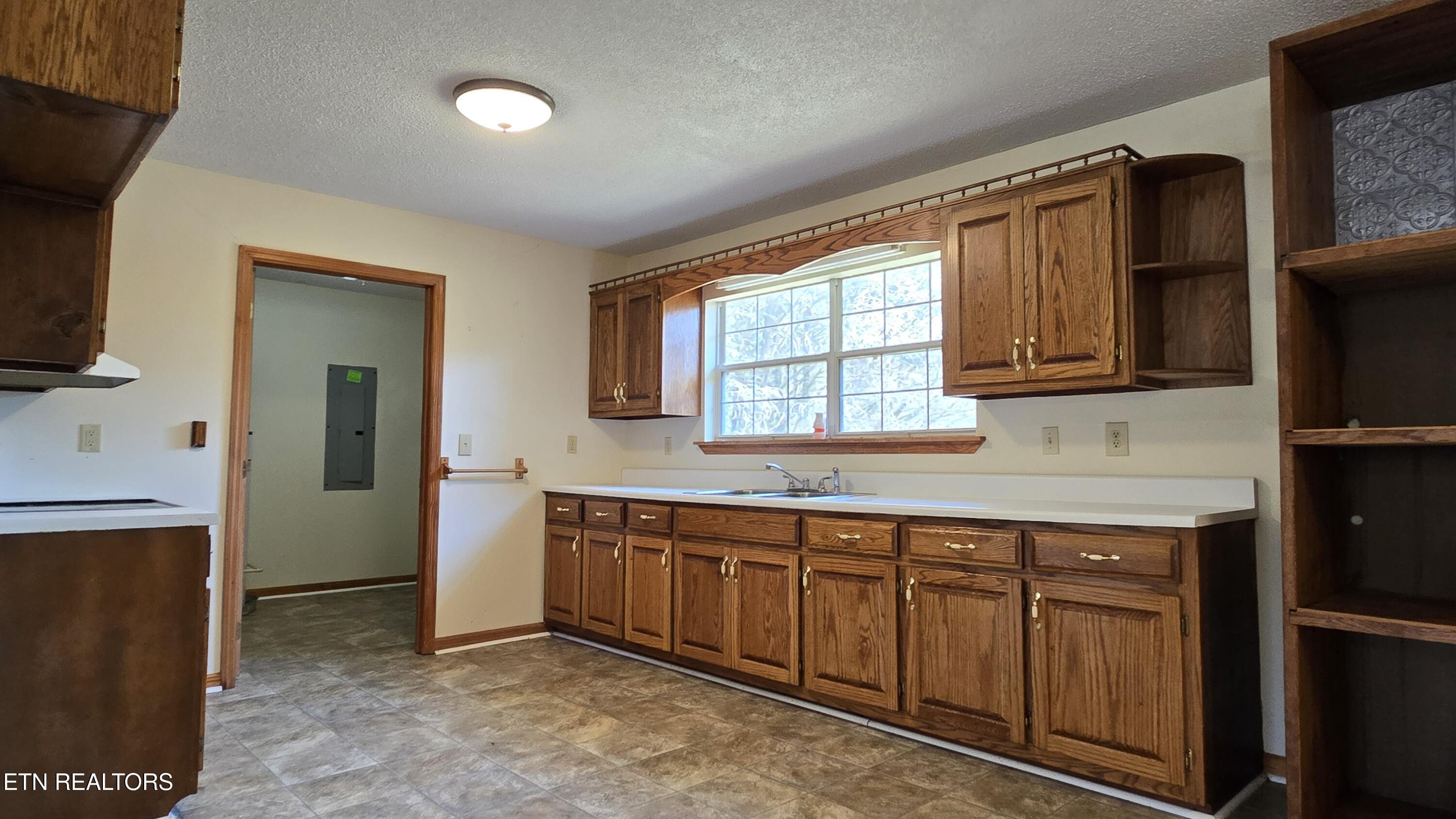 324 Circle R Drive Benton, TN 37307 - Photo 3 of 29 20260407_141433