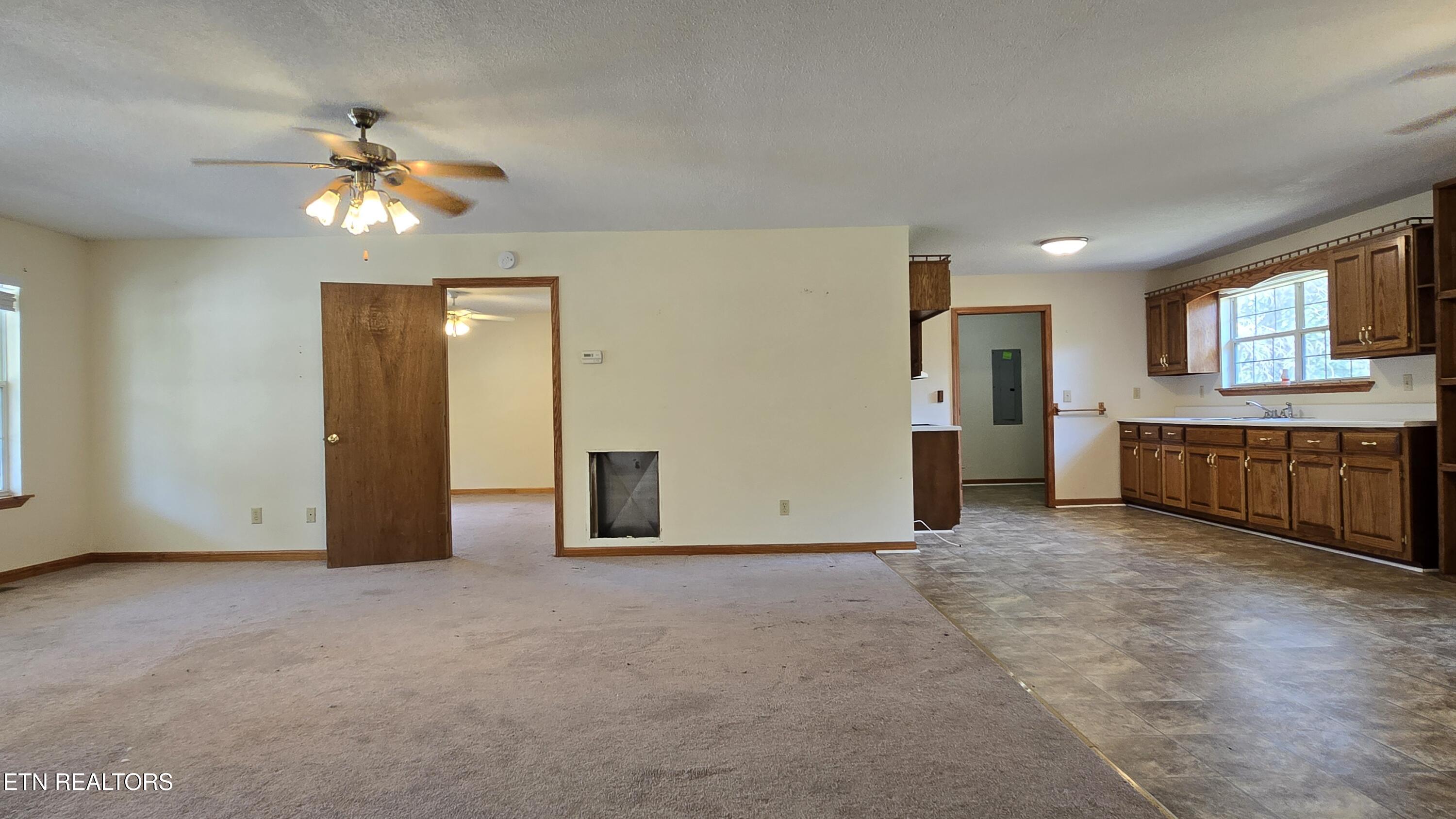 324 Circle R Drive Benton, TN 37307 - Photo 10 of 29 20260407_141416