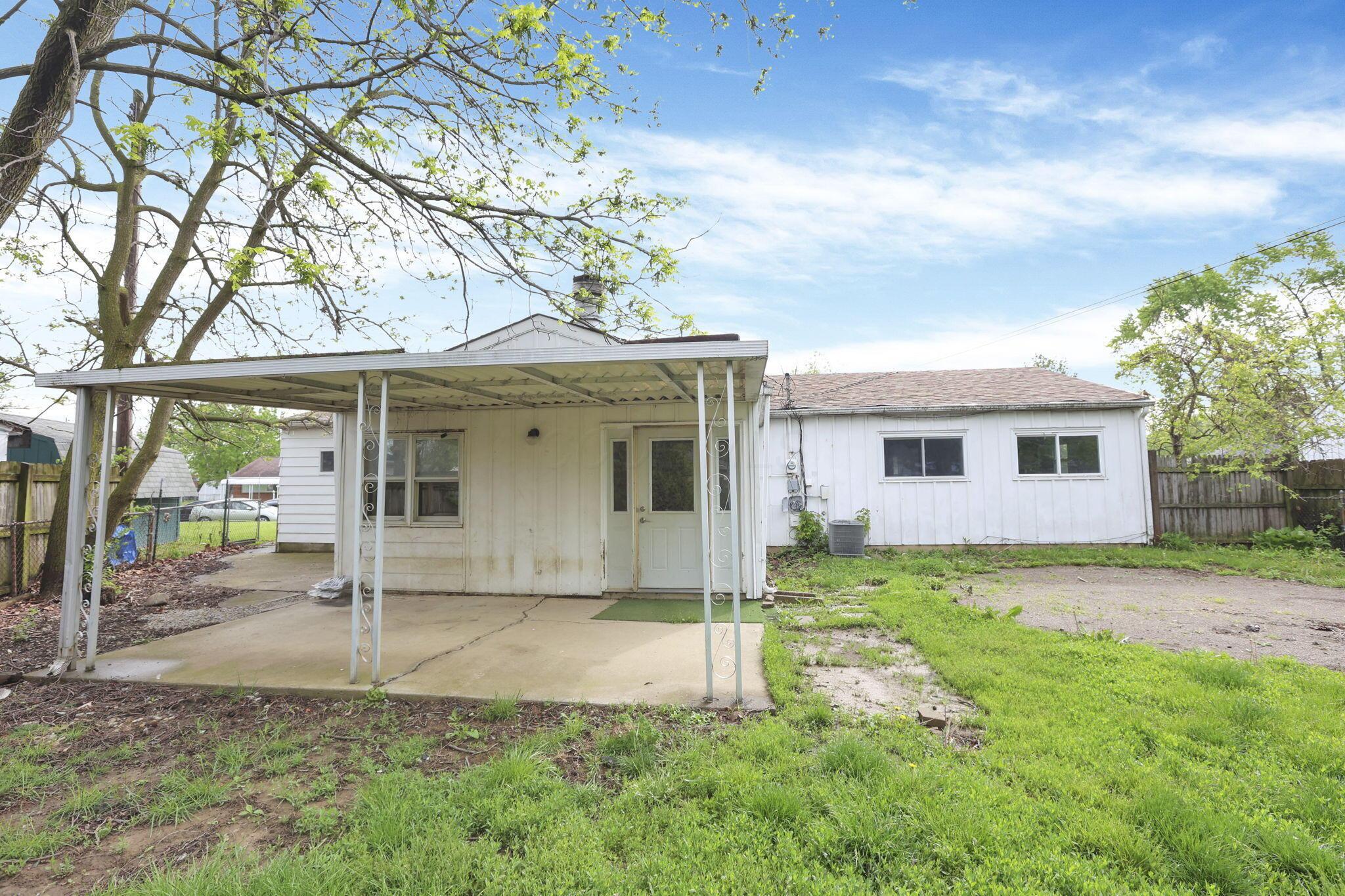 315 Redmond Road Columbus, OH 43228 - Photo 45 of 49 45-web-or-mls-G02A7679