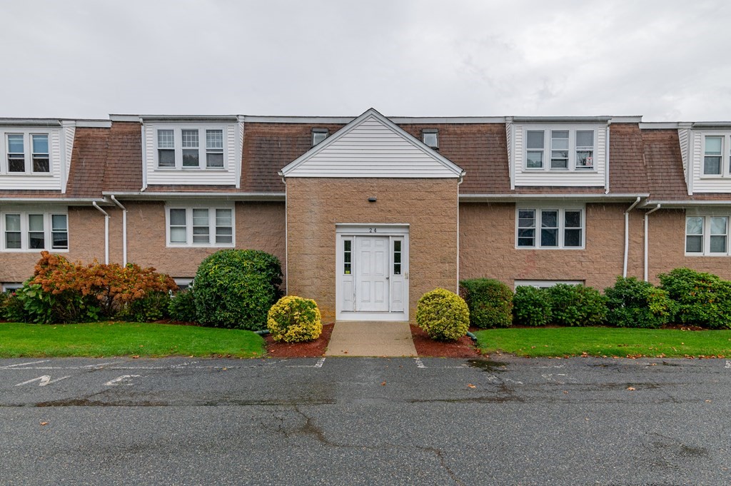 front view of house with a yard