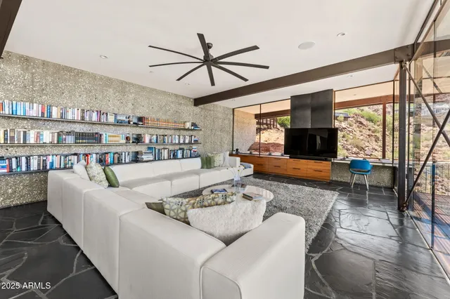 $40,000 | 4925 East Red Rock Drive, Unit 43, Phoenix, AZ 85018