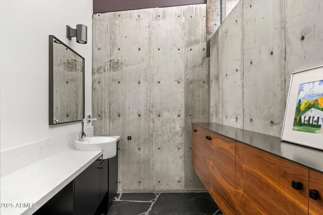 $40,000 | 4925 East Red Rock Drive, Unit 43, Phoenix, AZ 85018