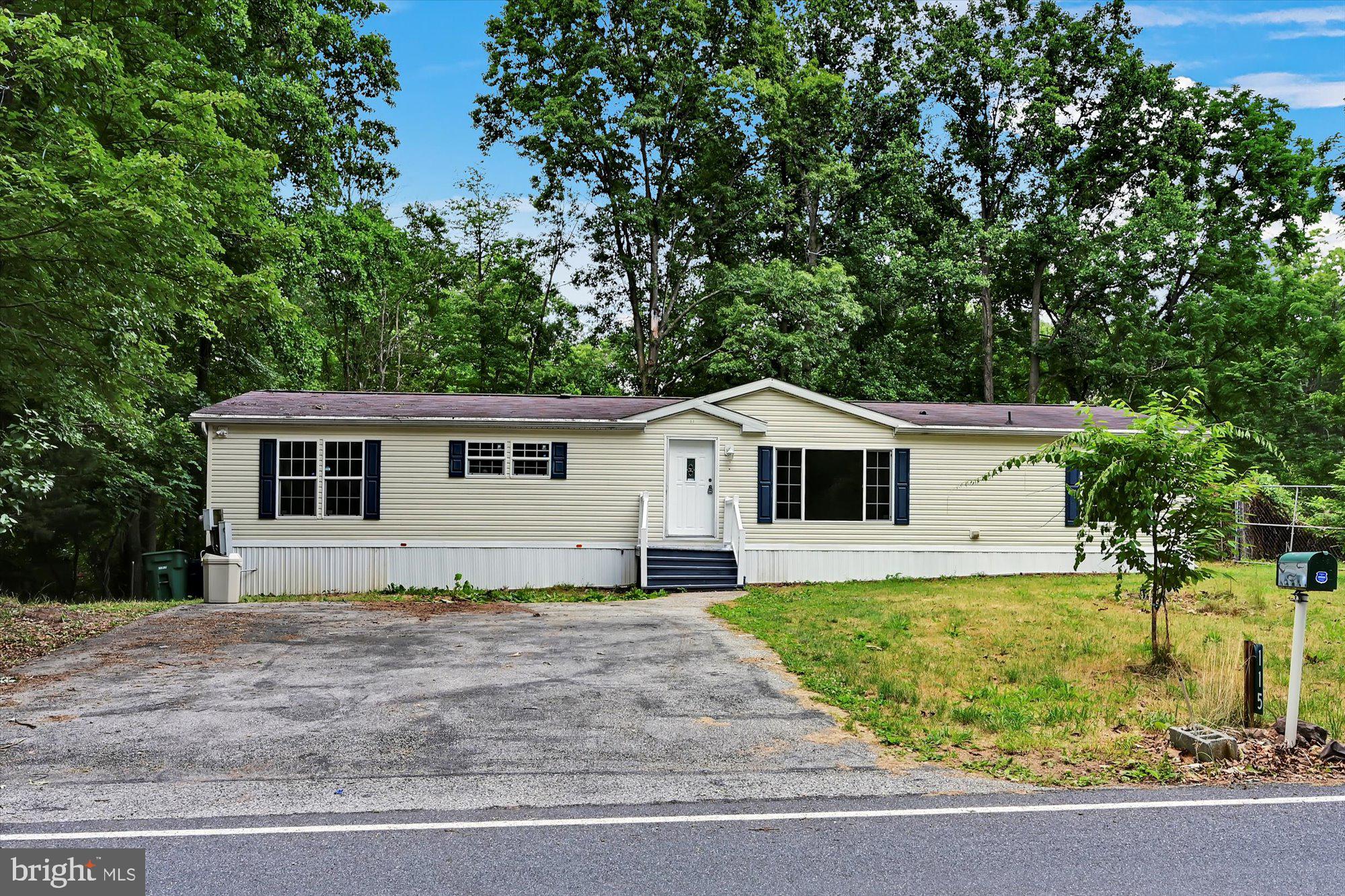 115 Pine Tree Road Manchester, PA 17345 - Photo 1 of 26