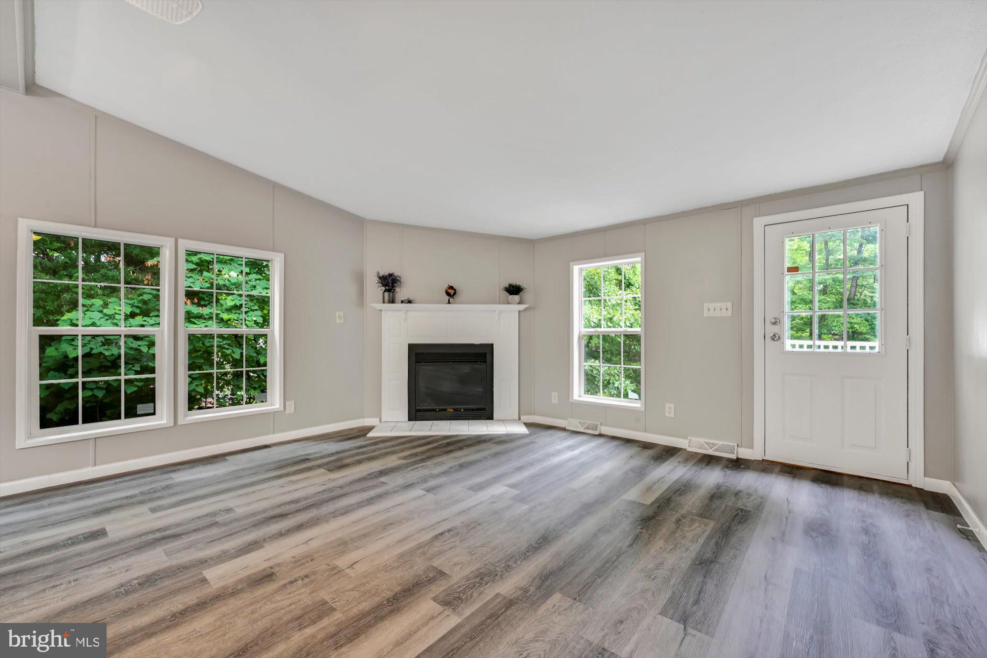 115 Pine Tree Road Manchester, PA 17345 - Photo 6 of 26