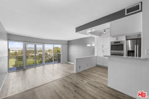 $799,000 | 4749 Don Ricardo Drive, Los Angeles, CA 90008