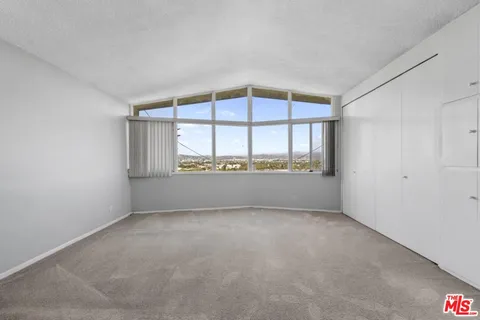 $799,000 | 4749 Don Ricardo Drive, Los Angeles, CA 90008