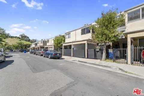 $799,000 | 4749 Don Ricardo Drive, Los Angeles, CA 90008