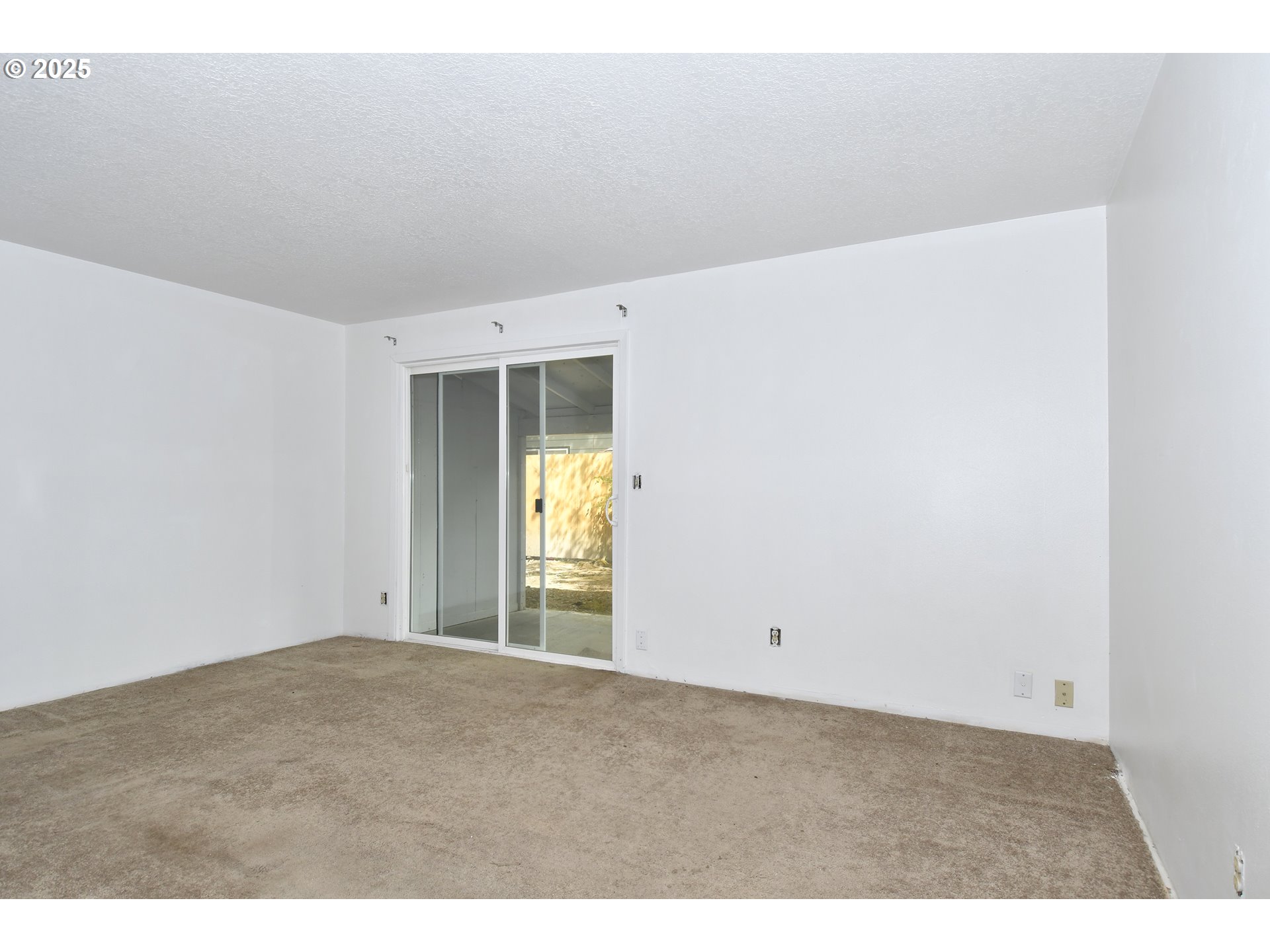 1126 South Jasper Street Cornelius, OR 97113 - Photo 43 of 47 a view of an empty room