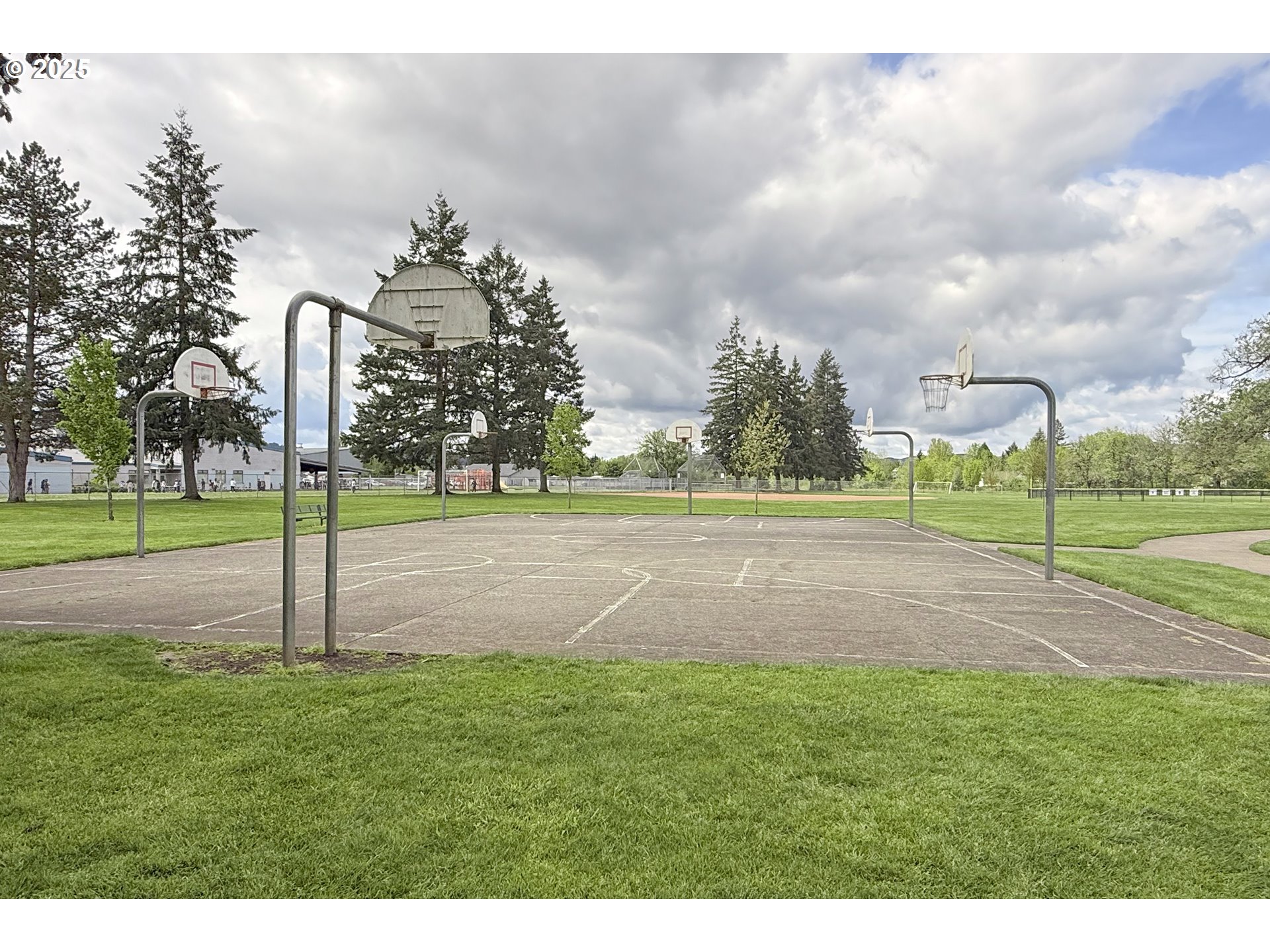 1126 South Jasper Street Cornelius, OR 97113 - Photo 10 of 47 a view of a park