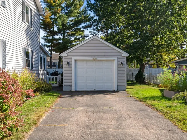 $605,000 | 17 Westward Drive, Burlington, VT 05408