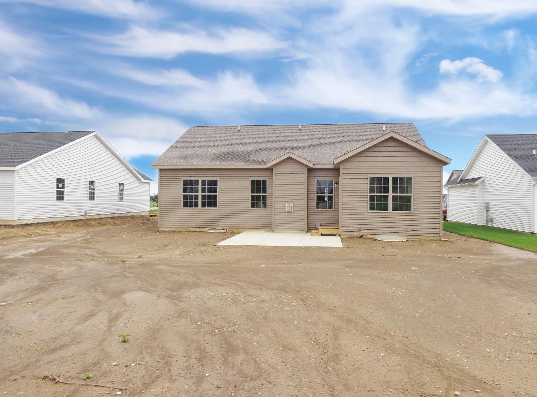 734 Labrador Way Washington, IL 61571 - Photo 4 of 29 Gallery Image 4