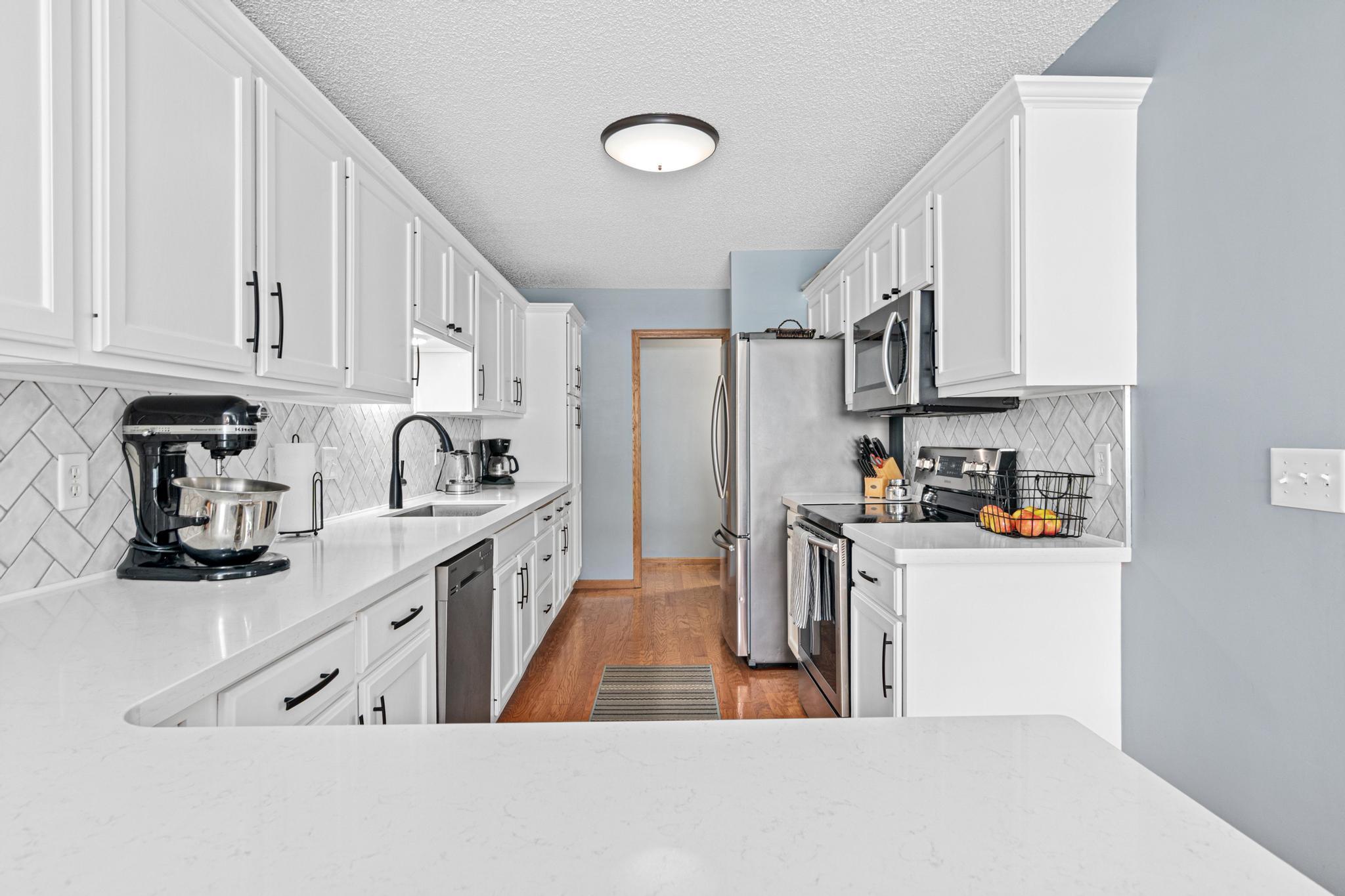 1646 Chadum Lane Shakopee, MN 55379 - Photo 13 of 39