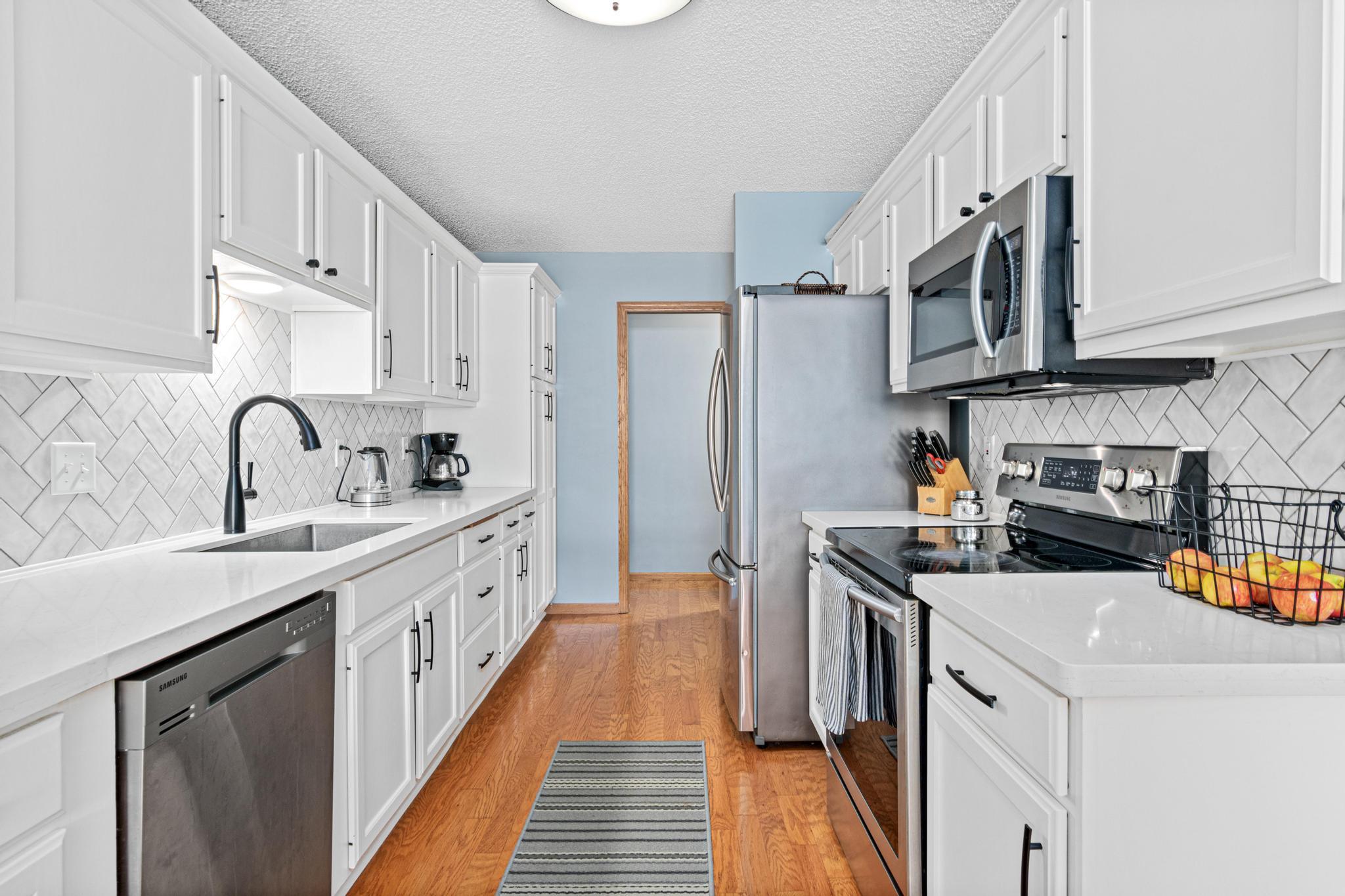 1646 Chadum Lane Shakopee, MN 55379 - Photo 14 of 39