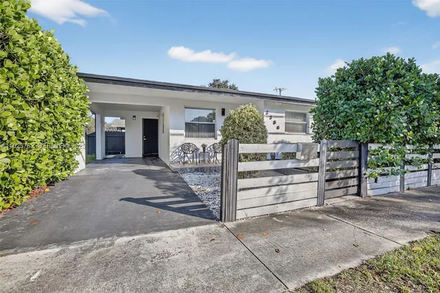 $457,500 | 2256 Simms Street, Hollywood, FL 33020