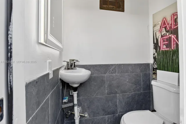 $457,500 | 2256 Simms Street, Hollywood, FL 33020