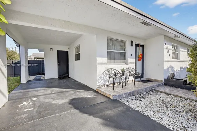 $457,500 | 2256 Simms Street, Hollywood, FL 33020