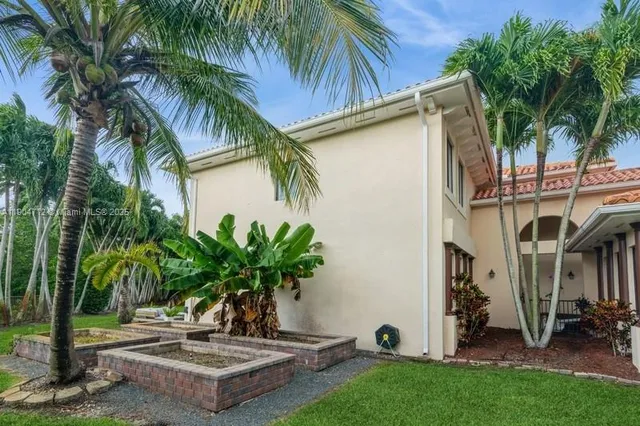 $1,050,000 | 18704 Southwest 76th Court, Cutler Bay, FL 33157