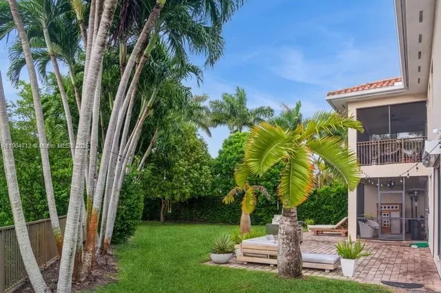 $1,050,000 | 18704 Southwest 76th Court, Cutler Bay, FL 33157