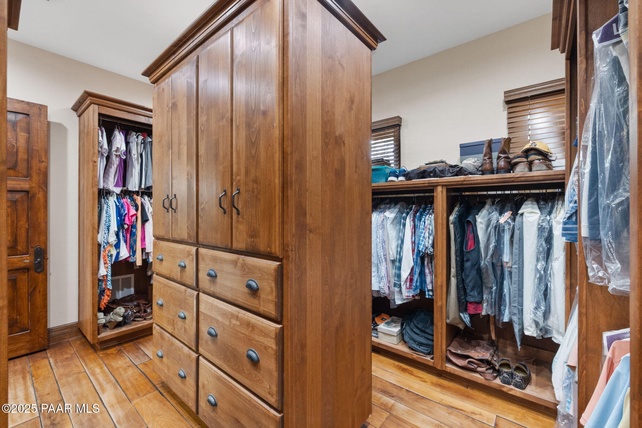 5350 West Three Forks Road Prescott, AZ 86305 - Photo 41 of 99 66-Primary Closet (1)