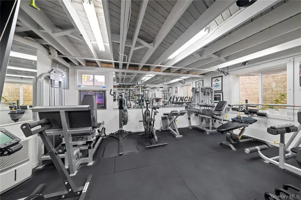 $859,000 | 261 North 6th Street, Bethpage, NY 11714