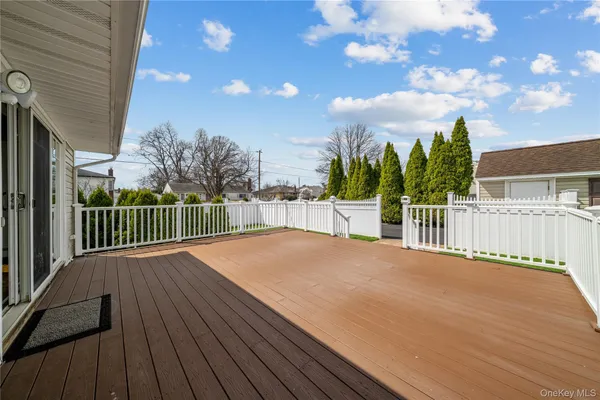 $859,000 | 261 North 6th Street, Bethpage, NY 11714