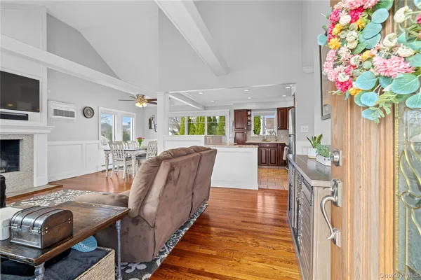 $859,000 | 261 North 6th Street, Bethpage, NY 11714