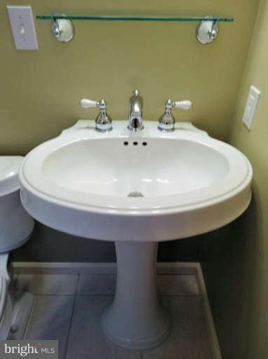 24413 Fossen Road Damascus, MD 20872 - Photo 17 of 30 Bath (Master)