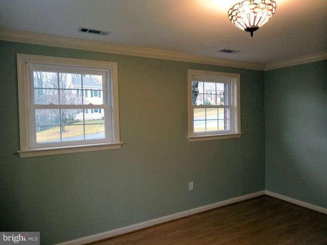 24413 Fossen Road Damascus, MD 20872 - Photo 23 of 30 Bedroom