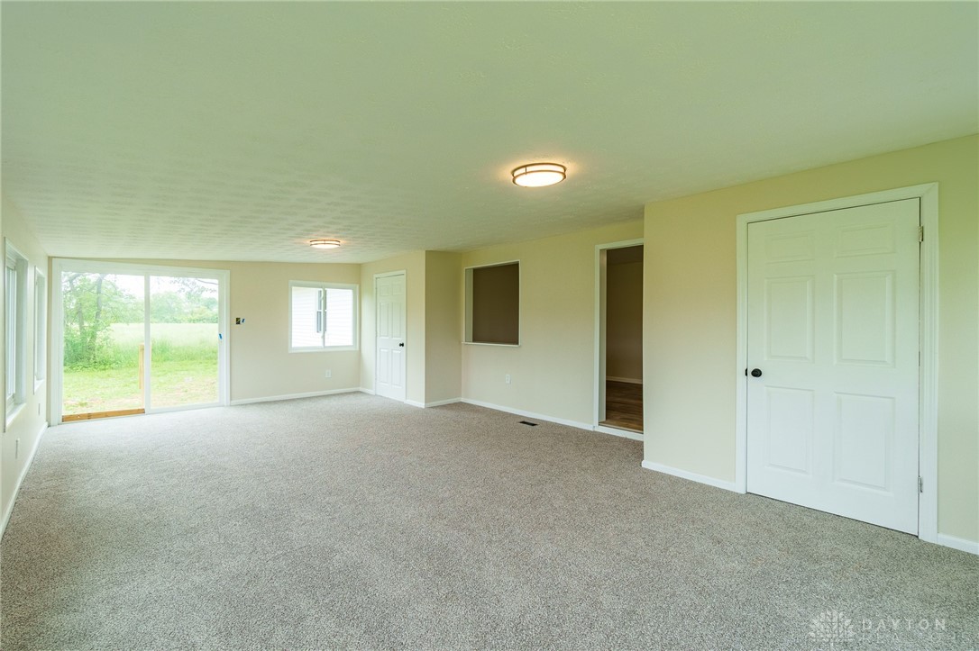 1327 Victory Road Springfield, OH 45504 - Photo 14 of 32