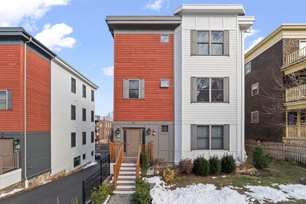 30 Iffley Road, Unit 4 Boston, MA 02130 - Photo 3 of 31