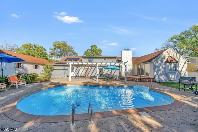 $699,000 | 35 Mountain Avenue, Pequannock, NJ 07444