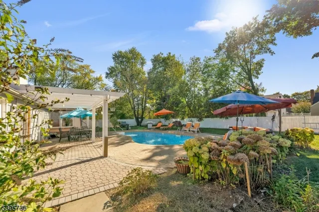 $699,000 | 35 Mountain Avenue, Pequannock, NJ 07444