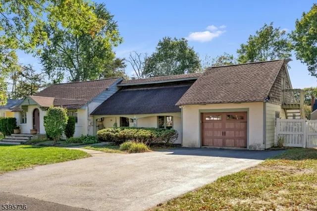 $699,000 | 35 Mountain Avenue, Pequannock, NJ 07444