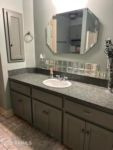 $1,500 | 209 A Rees Street, Breaux Bridge, LA 70517