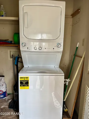 $1,500 | 209 A Rees Street, Breaux Bridge, LA 70517