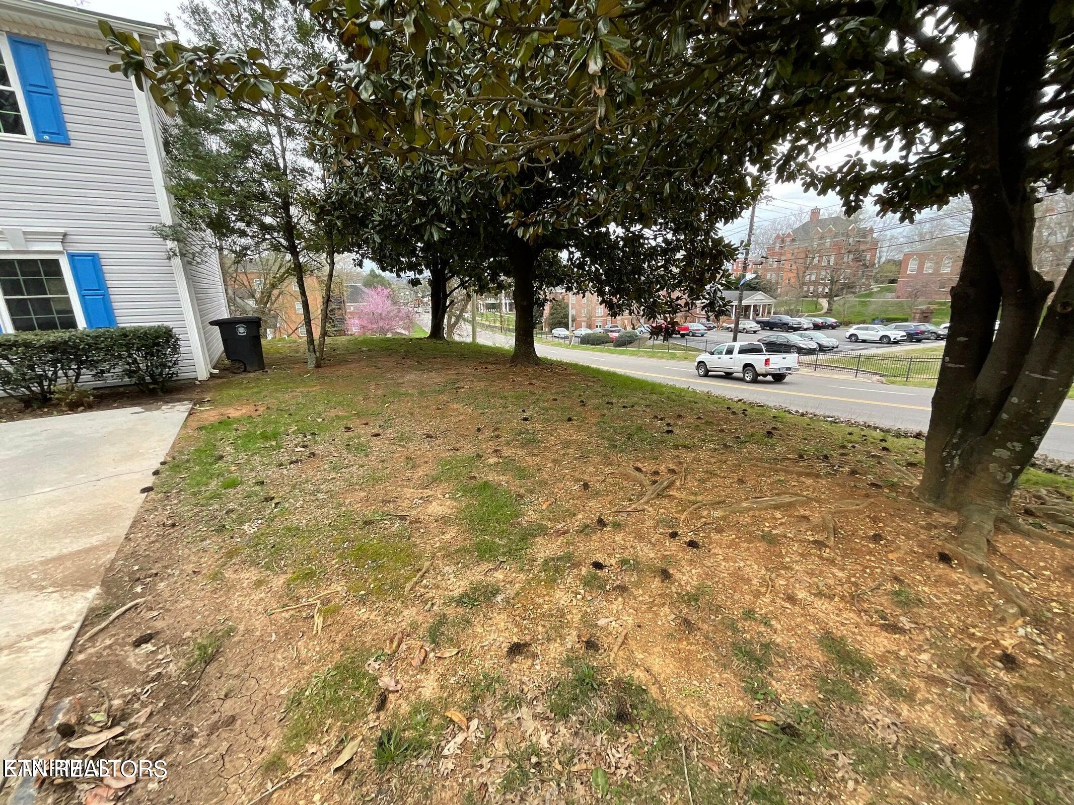 101 Forrest Avenue Athens, TN 37303 - Photo 4 of 21 IMG_1209