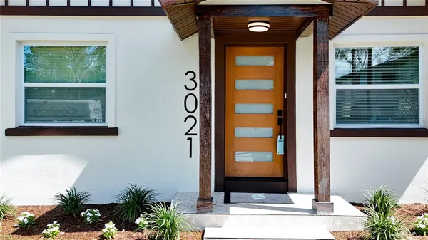 a view of entrance door of the house