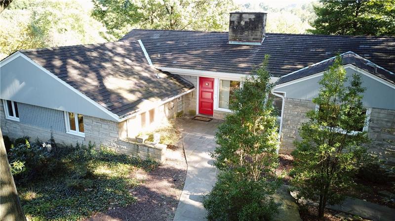 807 Valleyview Road Pittsburgh, PA 15243 - Photo 2 of 25 Amazing Grand Entrance