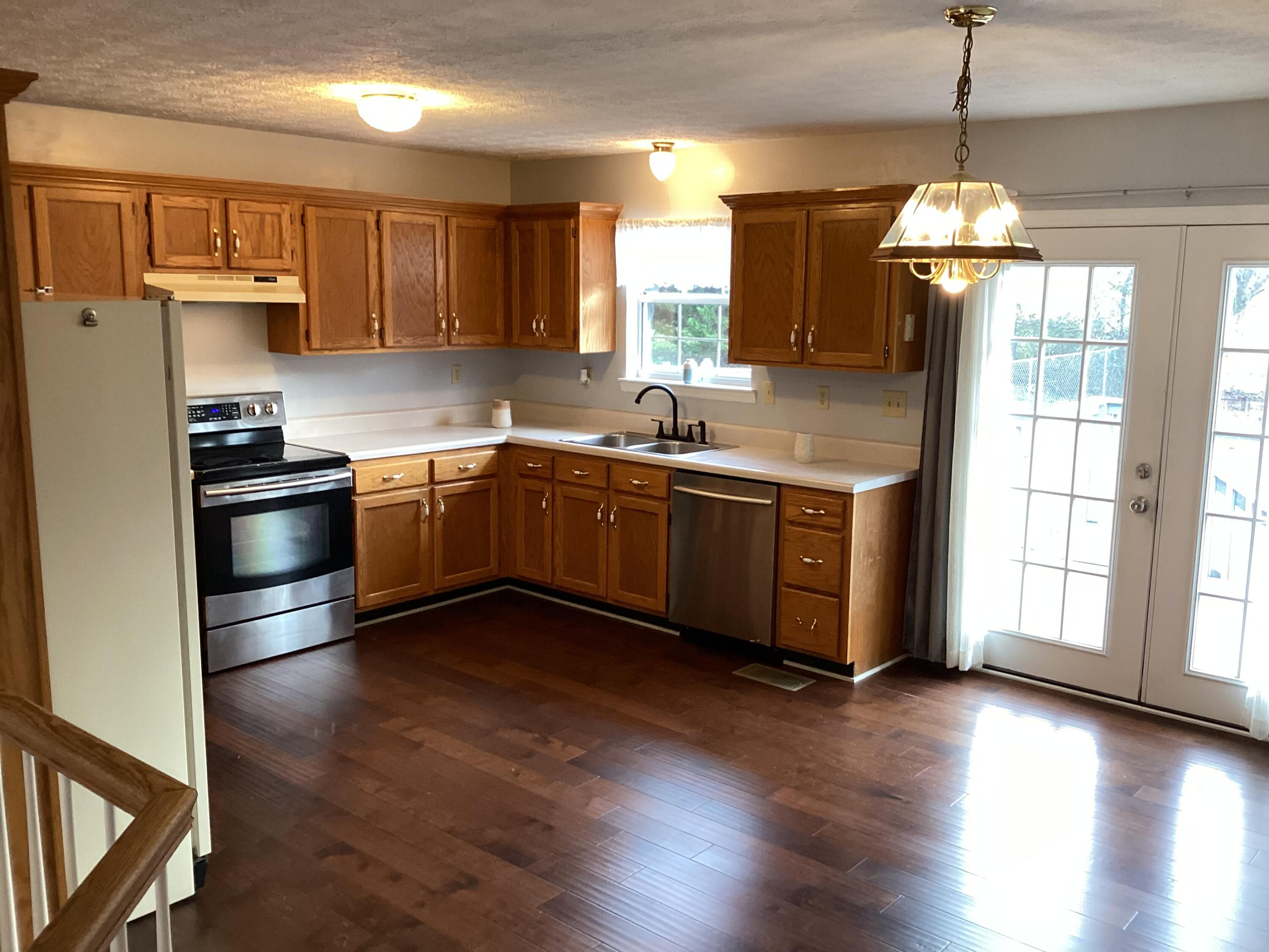 155 Spring Valley Lane Ringgold, GA 30736 - Photo 10 of 45 LARGE kitchen!