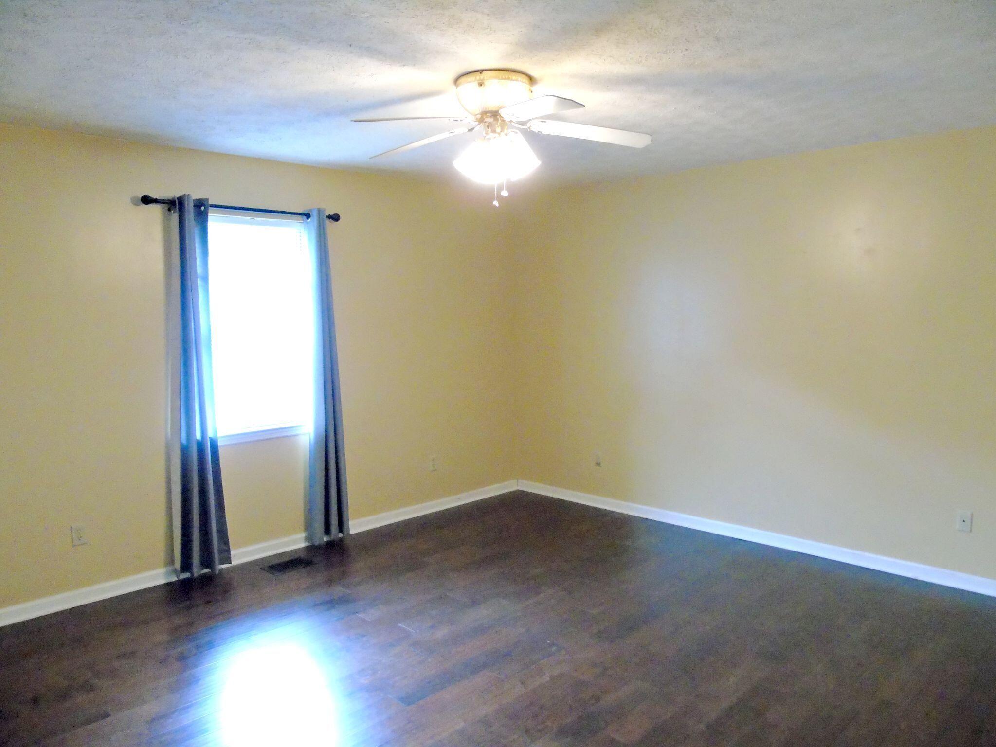 155 Spring Valley Lane Ringgold, GA 30736 - Photo 19 of 45 Spacious main bedroom