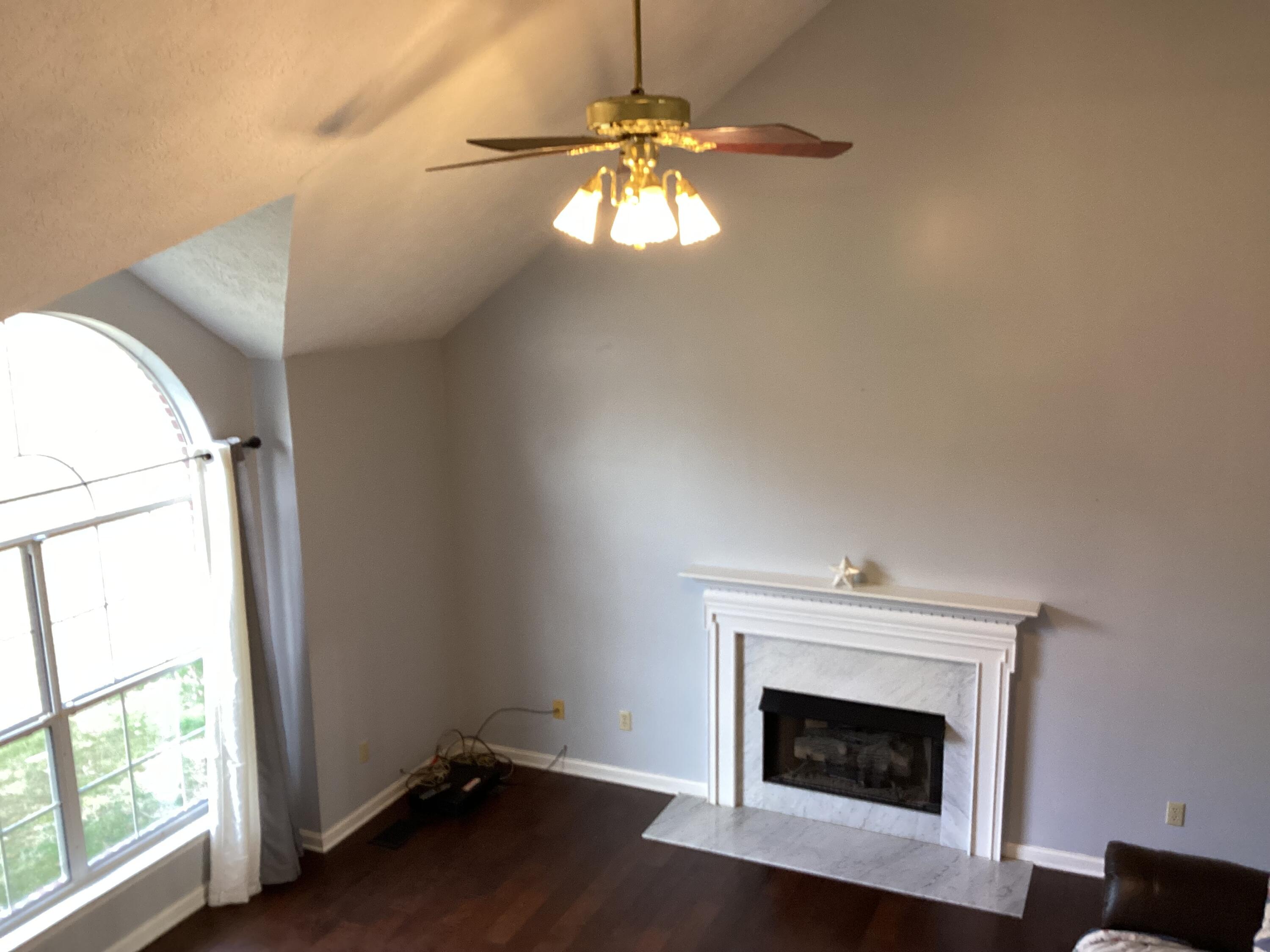 155 Spring Valley Lane Ringgold, GA 30736 - Photo 8 of 45 Living room