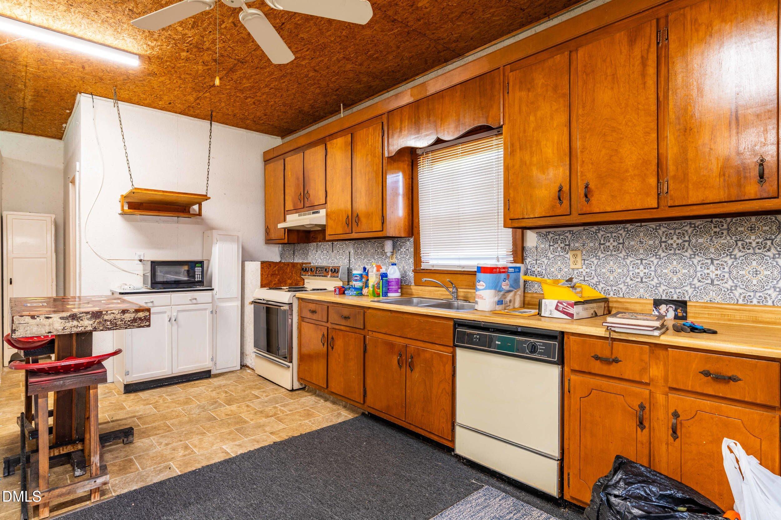 7425 Halifax Road Youngsville, NC 27596 - Photo 23 of 43 Detached garage/wksp