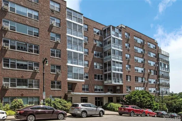 $520,000 | 2 Washington Square, Unit 5G, Larchmont, NY 10538