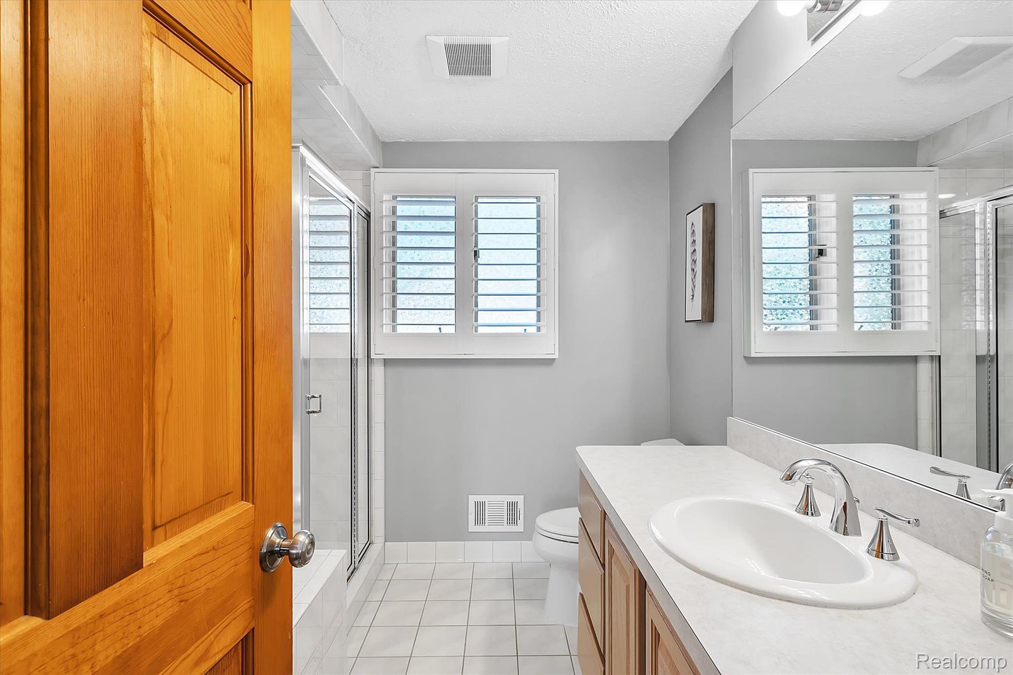1300 Wagon Wheel Road Canton, MI 48188 - Photo 29 of 60 Gallery Image 29